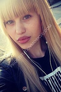 Наташа, метро Цветной бульвар