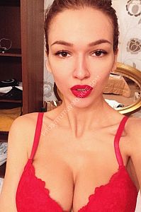 Алёна, метро Цветной бульвар