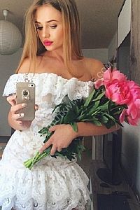 Ника, метро Тушинская