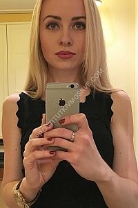 Лена, метро Панфиловская