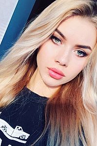 Надя, метро Севастопольская