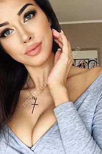 Вика, метро Котельники