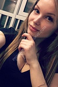 Яна, метро Тушинская