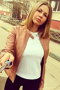 Елена, метро Новоясеневская