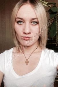 Оля, метро Панфиловская