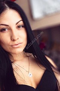 Нина, метро Новоясеневская