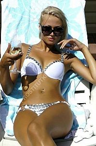 Катя, метро Театральная