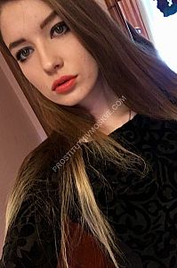 Алиса, метро Маяковская