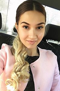 Маша, метро Славянский бульвар