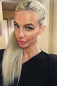 Ирина, метро Коломенская