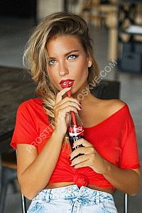 лена, метро Лесопарковая