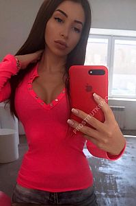 Марина, метро Площадь Гагарина