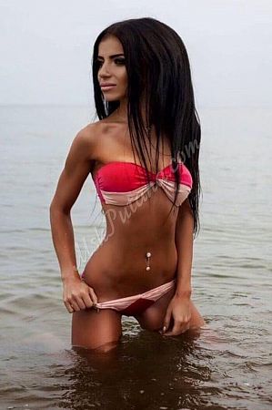 Ева, метро Библиотека имени Ленина