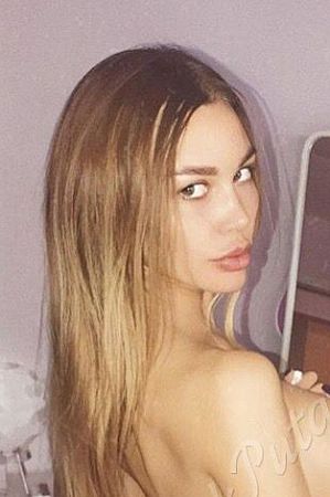 Карина, метро Библиотека имени Ленина