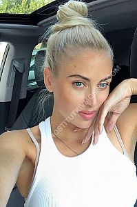 Лена, метро Нахимовский проспект